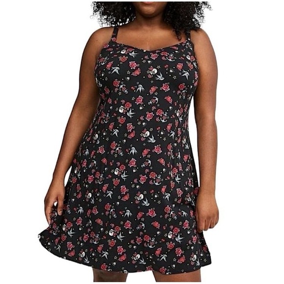TORRID Skulls, Flowers, Hearts "Pixxy Tattoo Icons" Mini Slip Dress NWT Size 3X - Picture 2 of 9